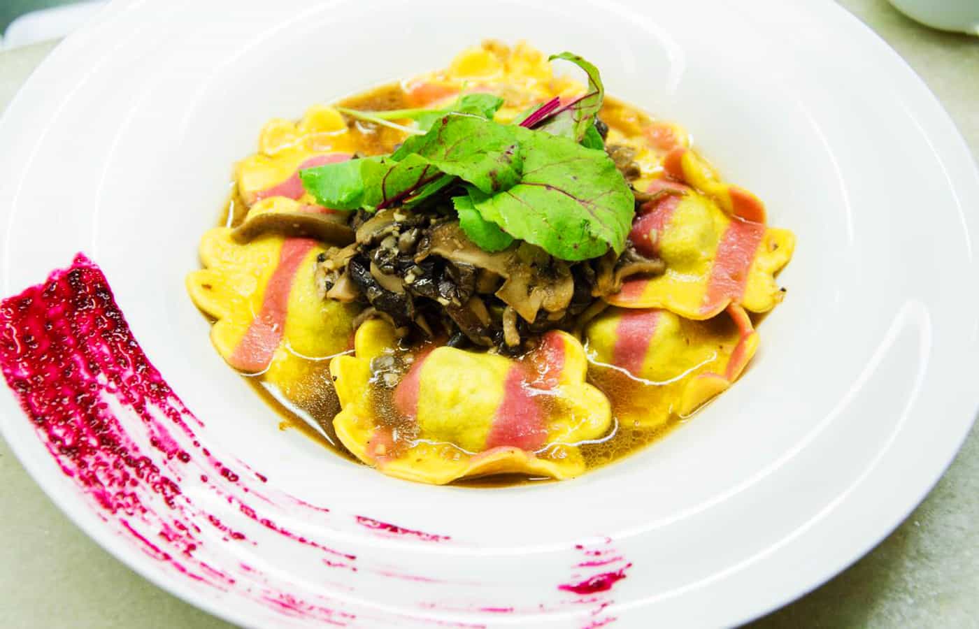 Aleixo - 024 - Ravioli Graffiato de Vitelo com Cogumelos Salteados