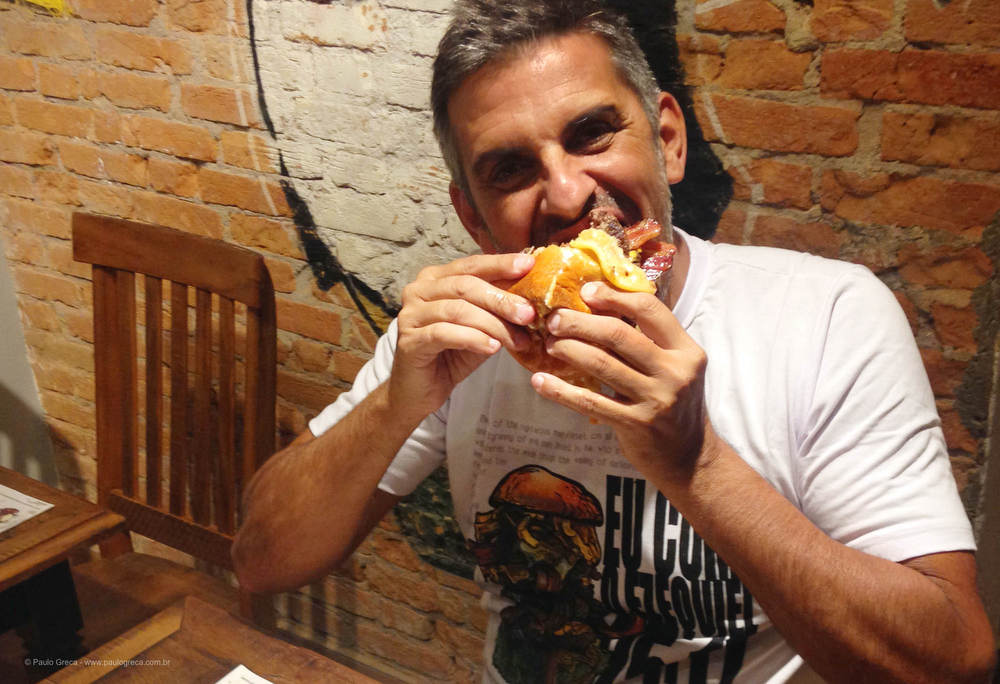O importante é comer usando as mãos