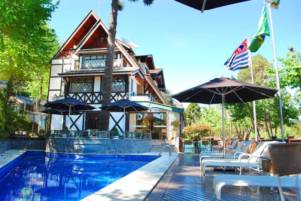 Área externa da piscina