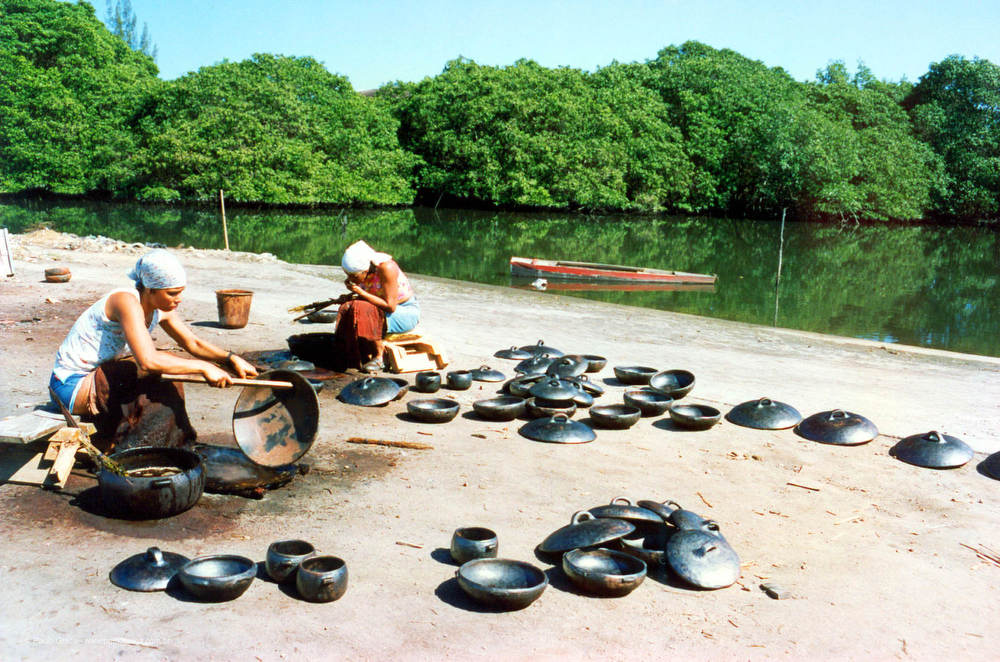 Paneleiras de Goiabeiras - Foto: Elizabeth Nader