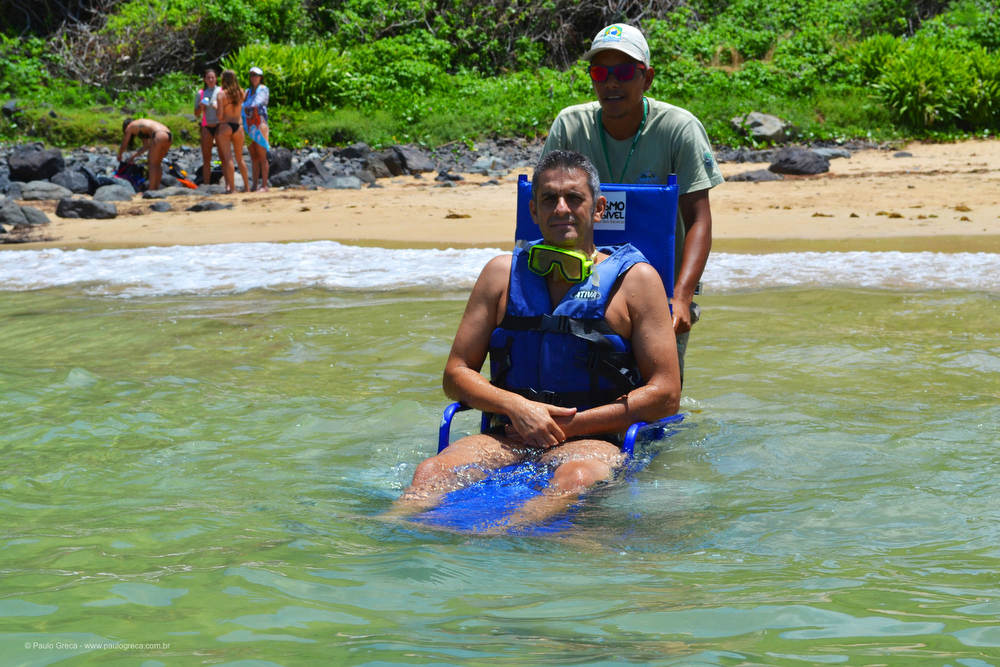 Cadeiras adaptadas ao banho de mar